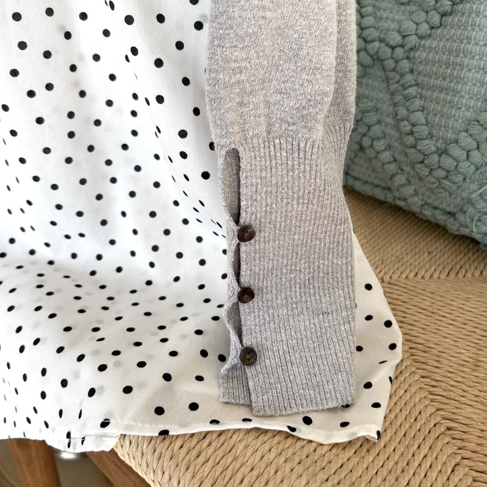 Maternity shirt. A pea in a pod. Worn three times. Size Large